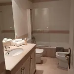Elegancia Y Comodidad En Avenidas Novas 140 M2 De Dos 2 Cuartos Bano , 4 Personas , Parking Opcional Apartment Lisbon