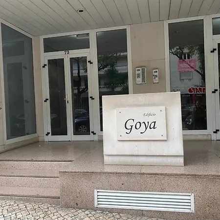 Elegancia Y Comodidad En Avenidas Novas 140 M2 De Dos 2 Cuartos Bano , 4 Personas , Parking Opcional * Lisbon