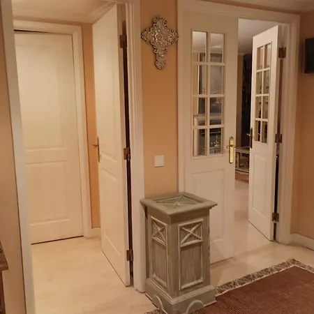 Elegancia Y Comodidad En Avenidas Novas 140 M2 De Dos 2 Cuartos Bano , 4 Personas , Parking Opcional 리스본