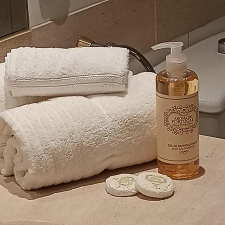 Apartamento Elegancia Y Comodidad En Avenidas Novas 140 M2 De Dos 2 Cuartos Bano , 4 Personas *