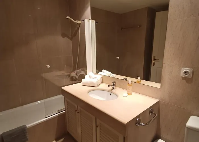 Elegancia Y Comodidad En Avenidas Novas 140 M2 De Dos 2 Cuartos Bano , 4 Personas * Lisboa